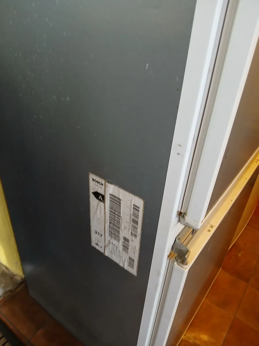 Fridge freezer - Image 2
