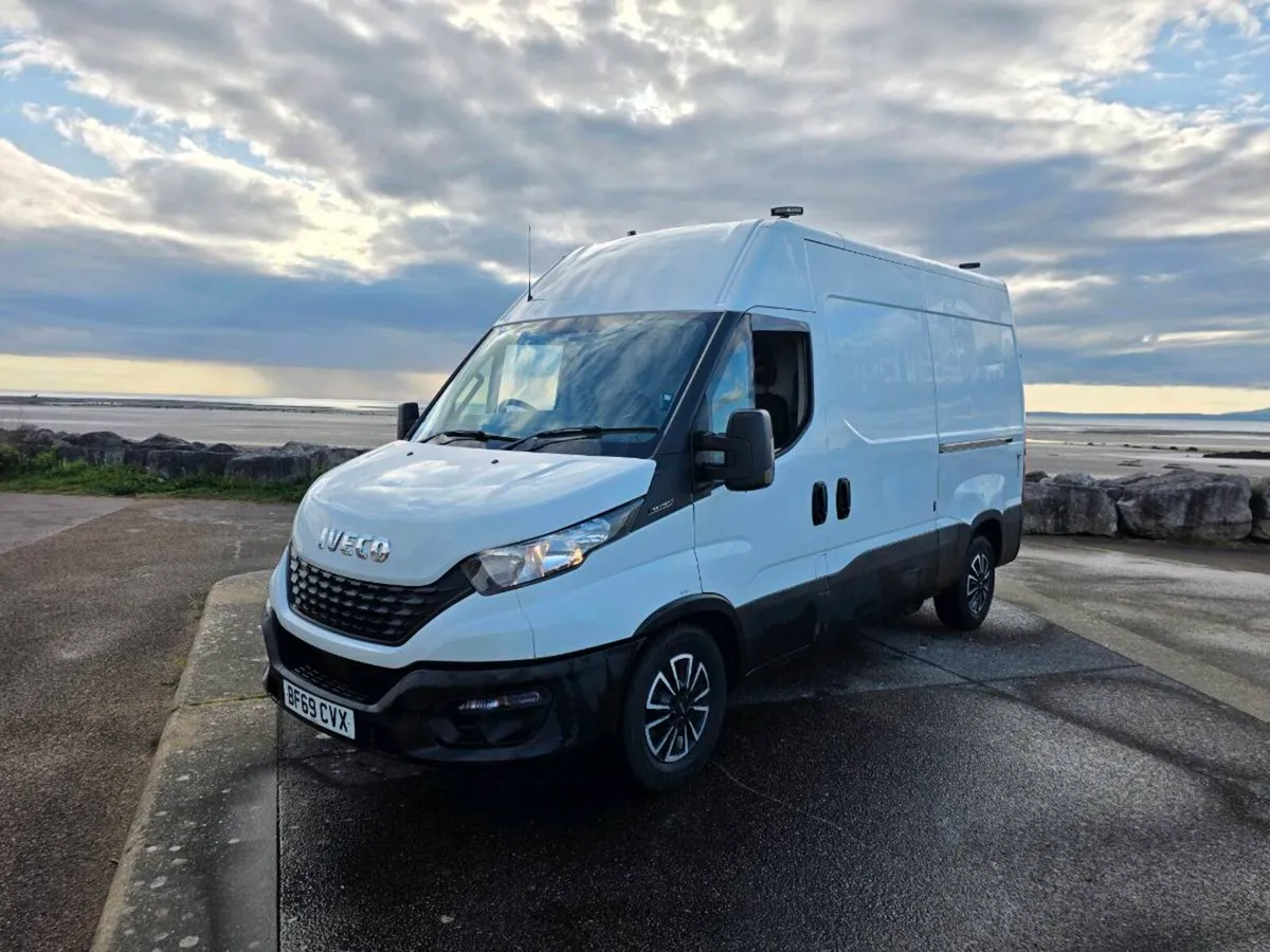 Iveco daily workshop utility van - Image 2
