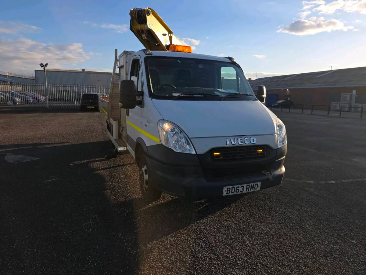 2013 iveco 50c versalift cherry picker - Image 2