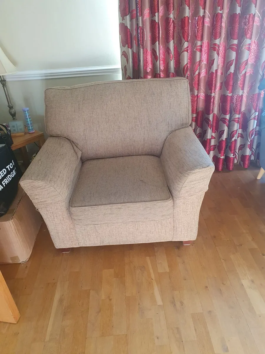 4 seater couch and chair - Image 1