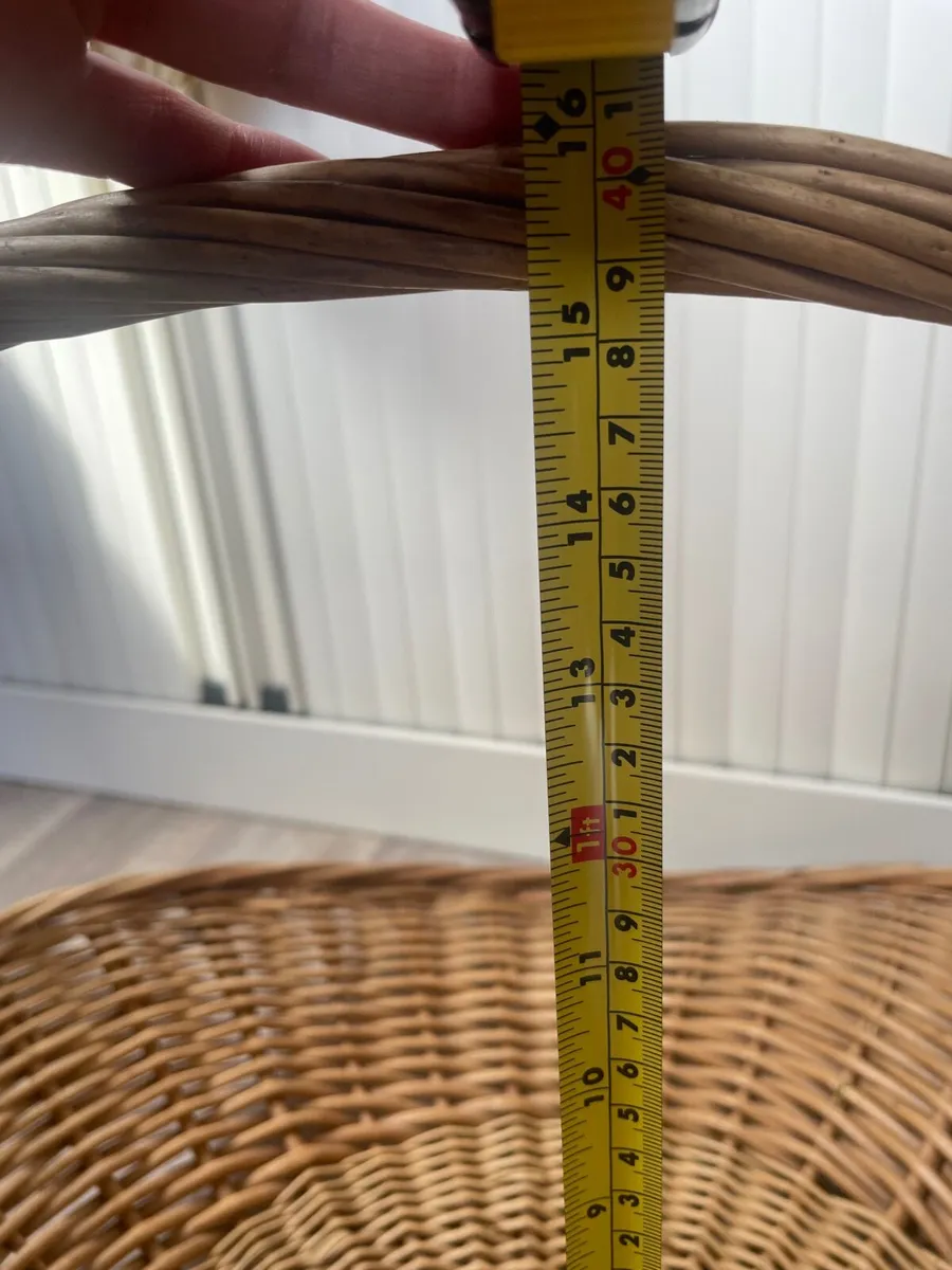 Large Wicker basket - Image 2