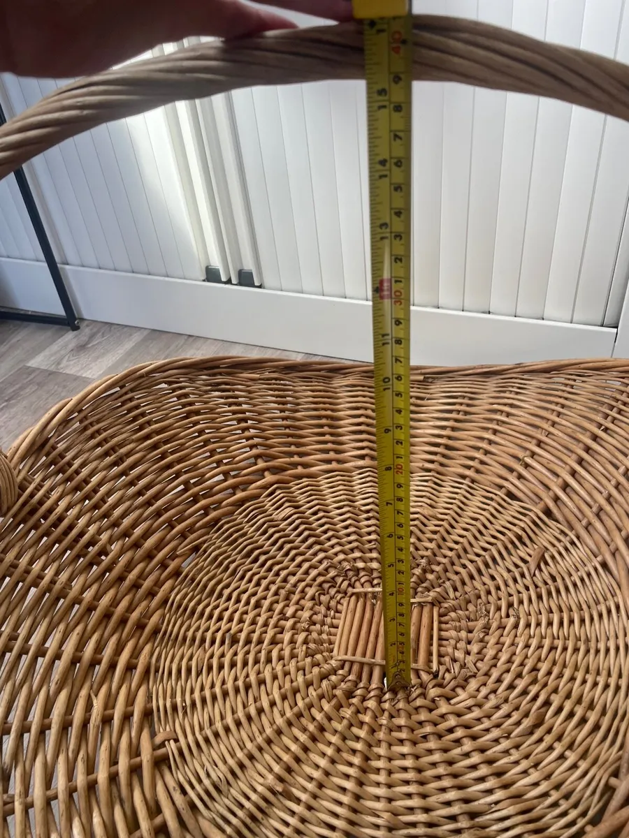 Large Wicker basket - Image 4