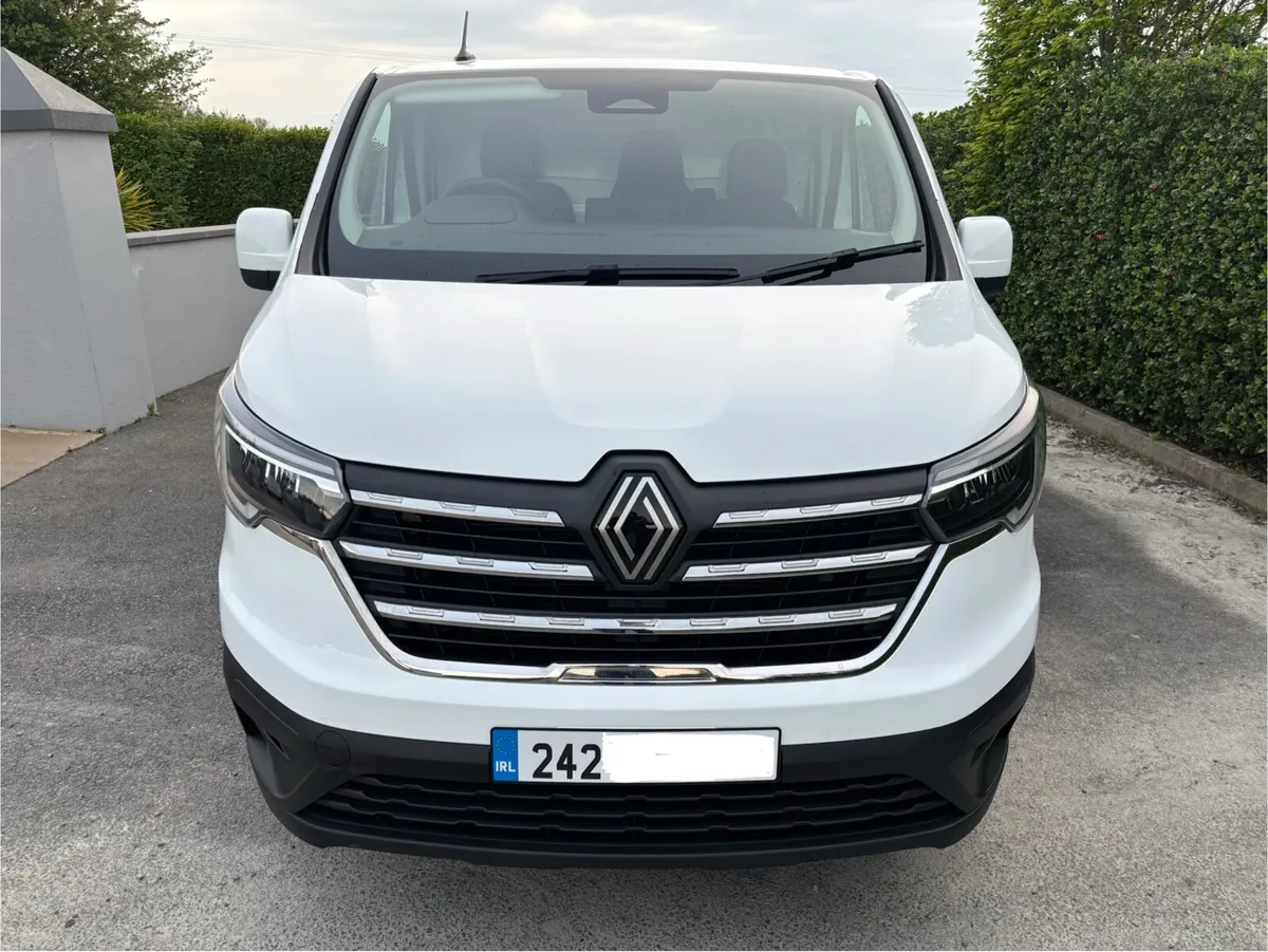 (242) Renault Trafic Advance 2024 New Model - Image 2