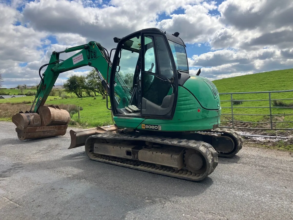 JCB 8 Tonne Digger - Image 1
