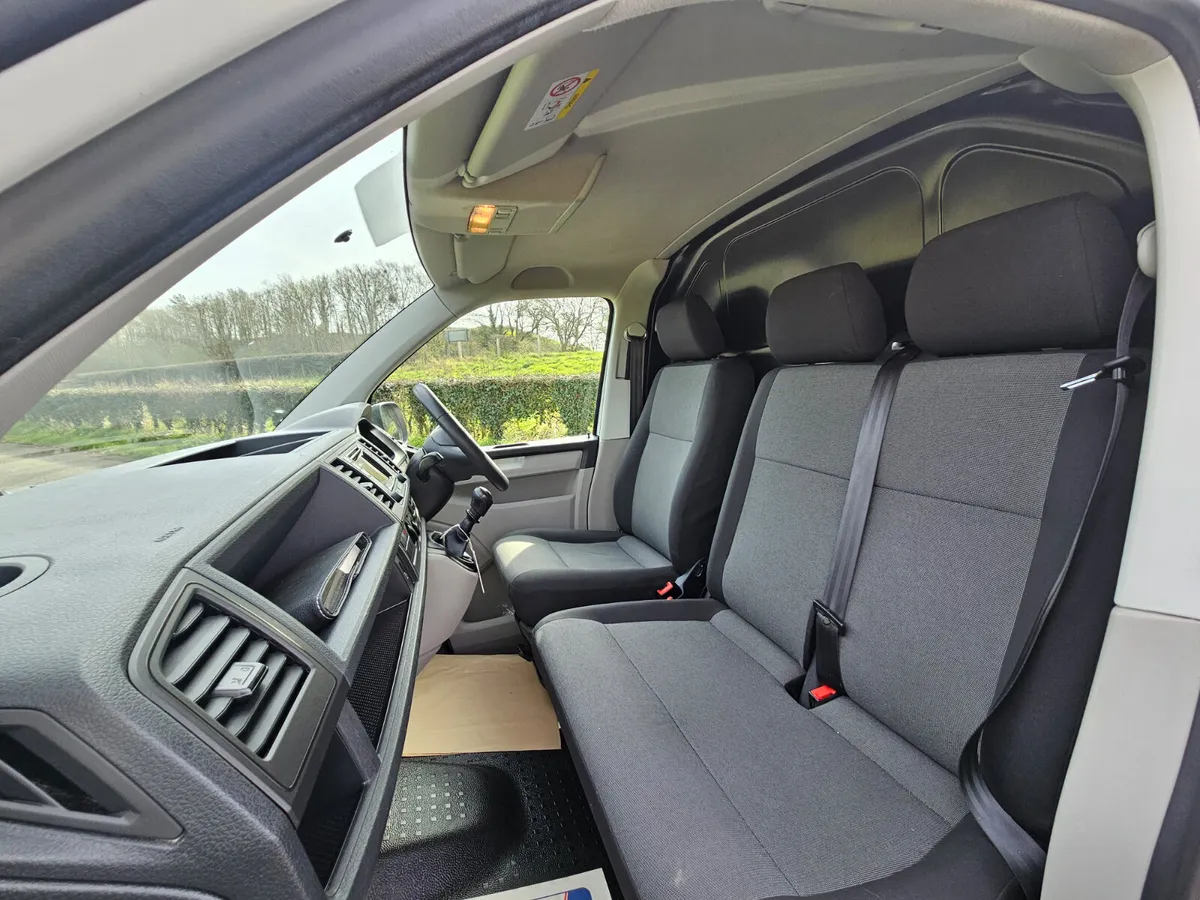 Volkswagen Transporter 2019 - Image 4