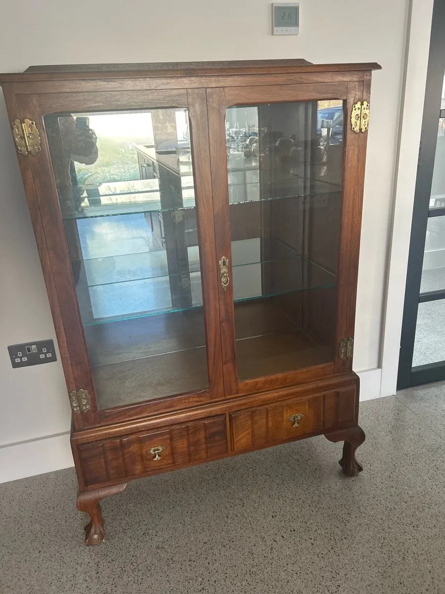 Storage cabinet - Image 2