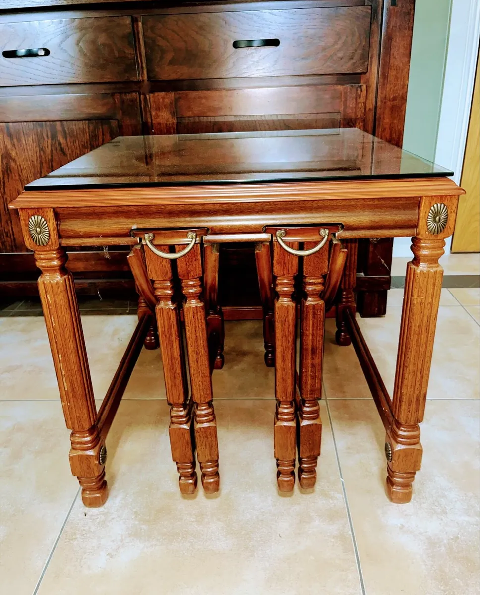 Vintage nest of tables with glass top - Image 1