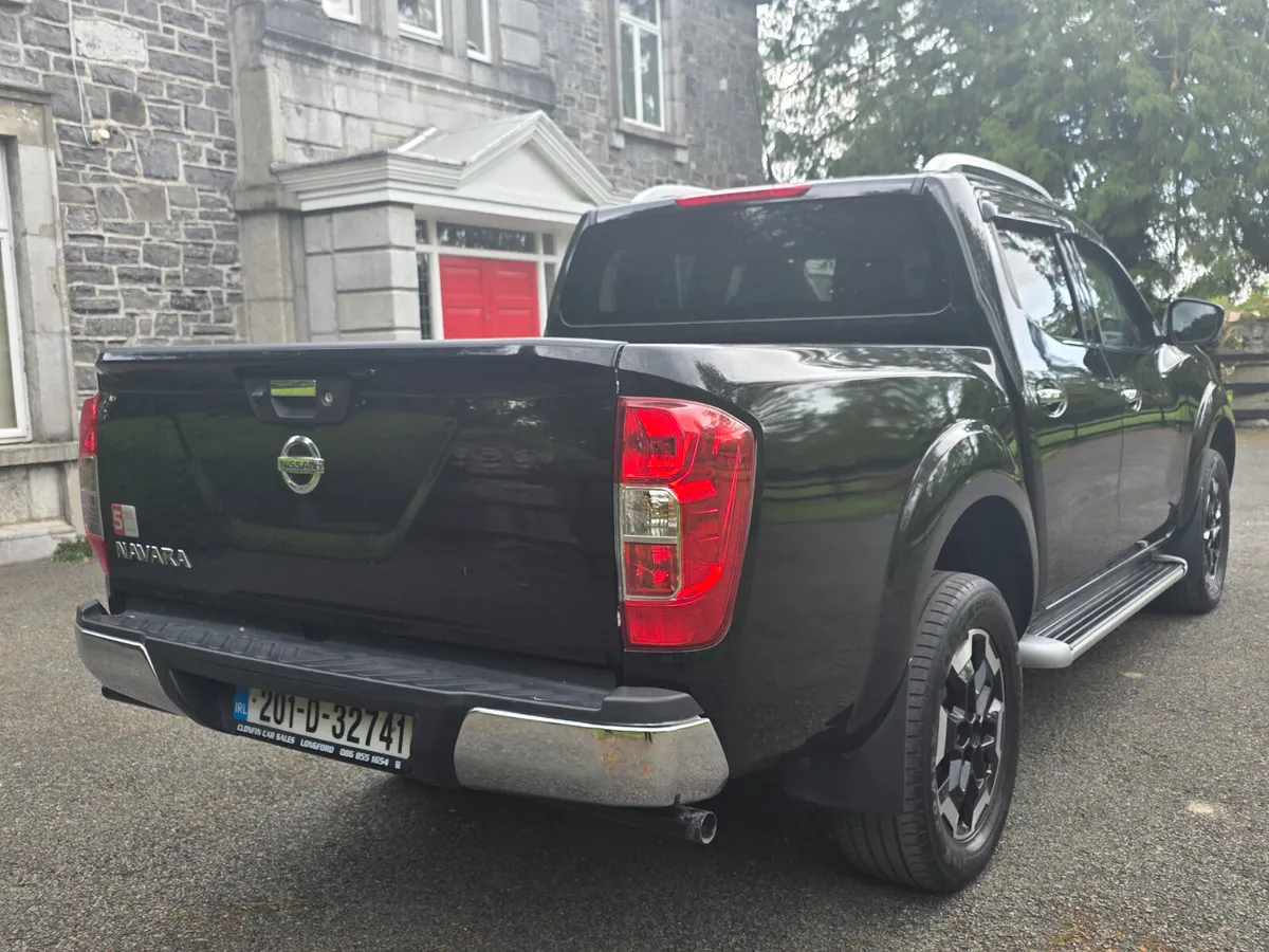 Nissan Navara 2.3 Tekna Manual Very Low Mileag - Image 3