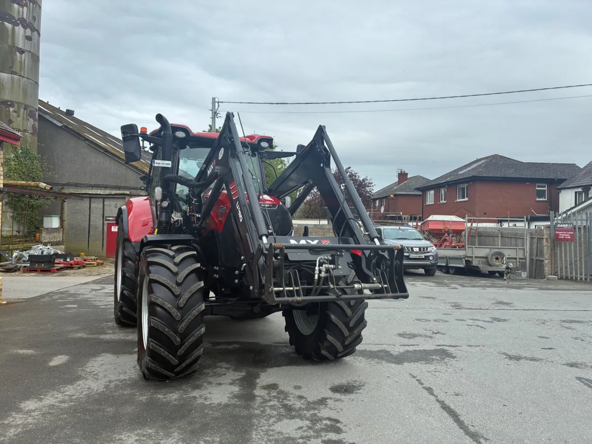232 Case Maxxum 150 with mx loader - Image 4