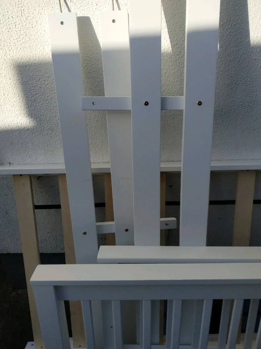 Single bed with mattress - Image 3