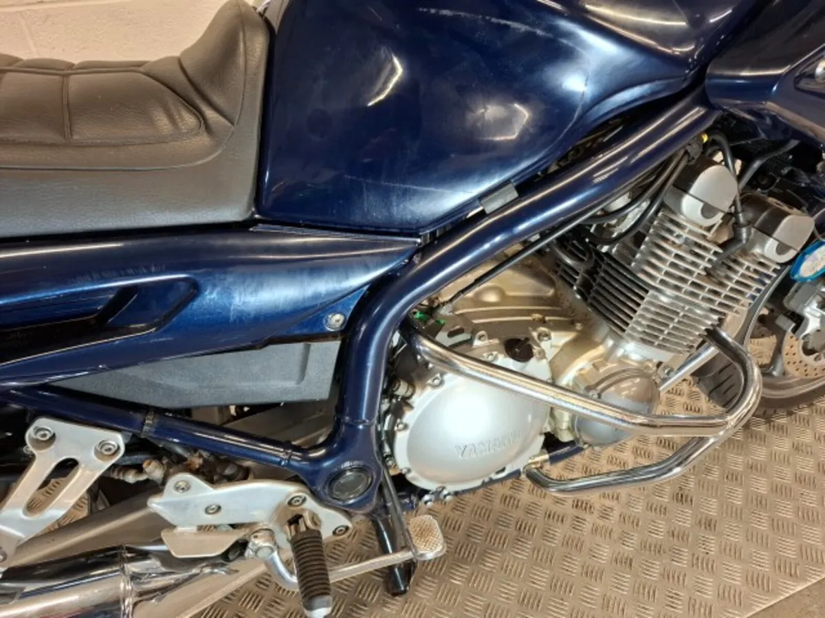 YAMAHA Diversion 900  2002 - Image 4