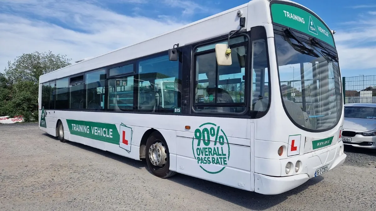Volvo Bus 2006 - Image 1