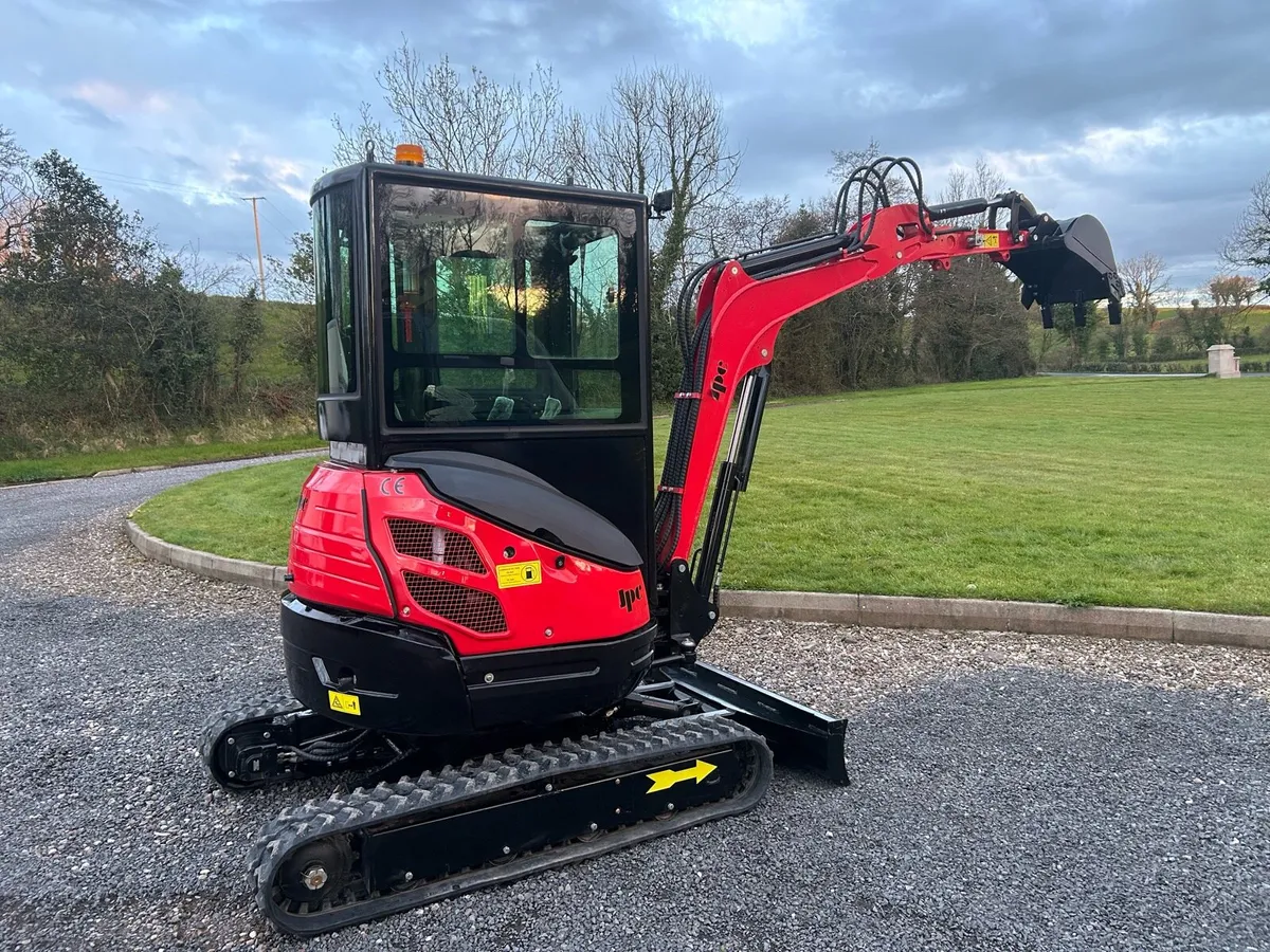 JPC 2.5 TON MINI DIGGER - Image 1