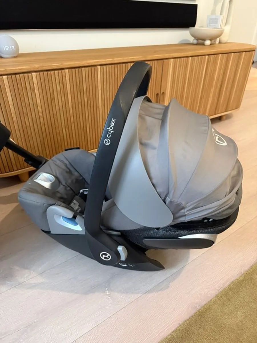 Cybex cloud infant car seat - Image 2