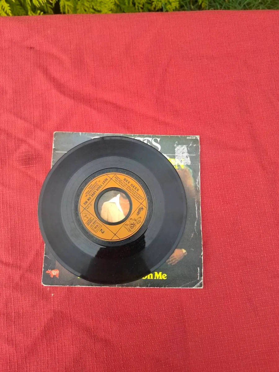 Bee gees vinyl single - Image 2