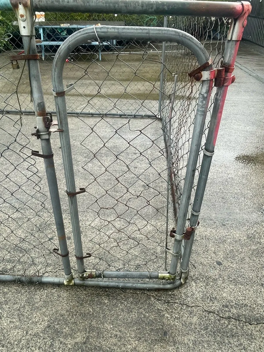 Dog run - Image 4