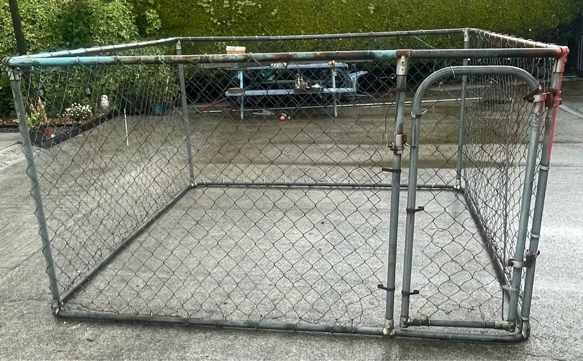 Dog run - Image 2