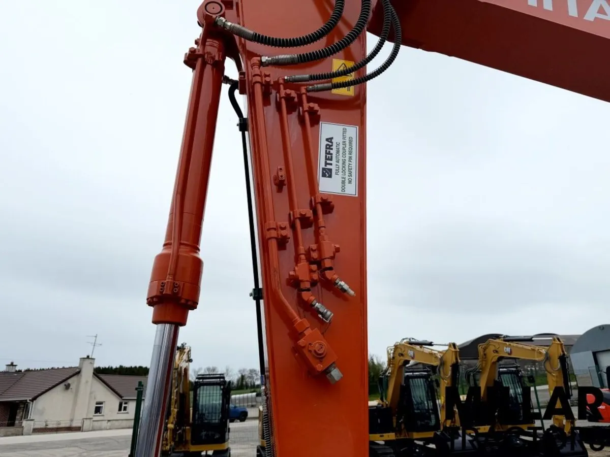 Hitachi ZX120-7 - Image 4