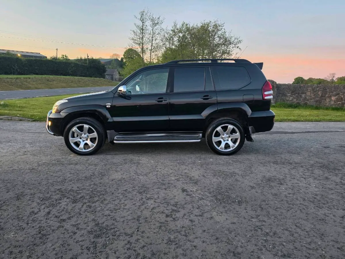 Toyota Landcruiser - Image 4
