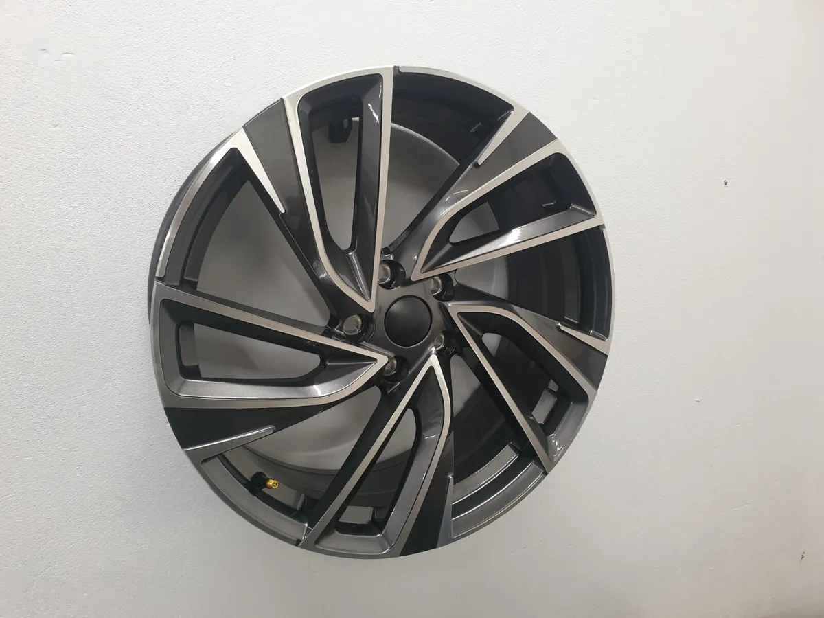18" 19" Volkswagen Adelaide Style - Image 4