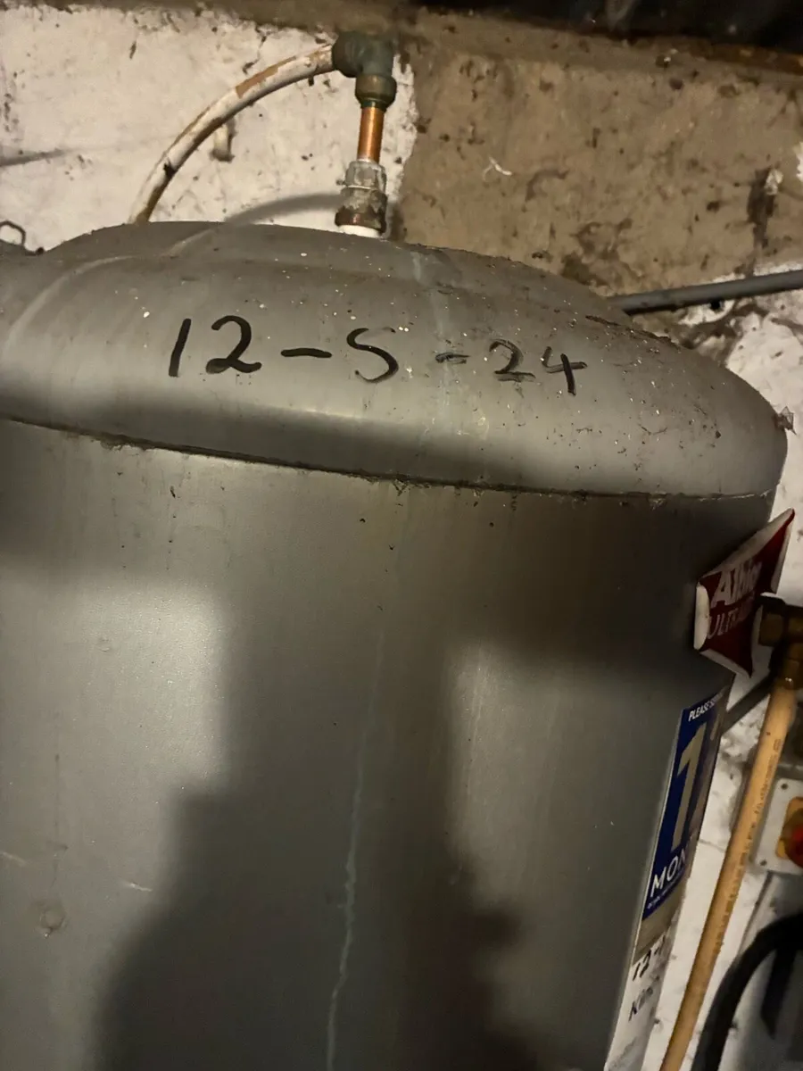 Kingspan water heater - Image 3