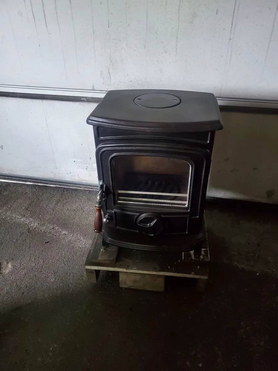 Stanley Oisin solid fuel stove as new - Image 1