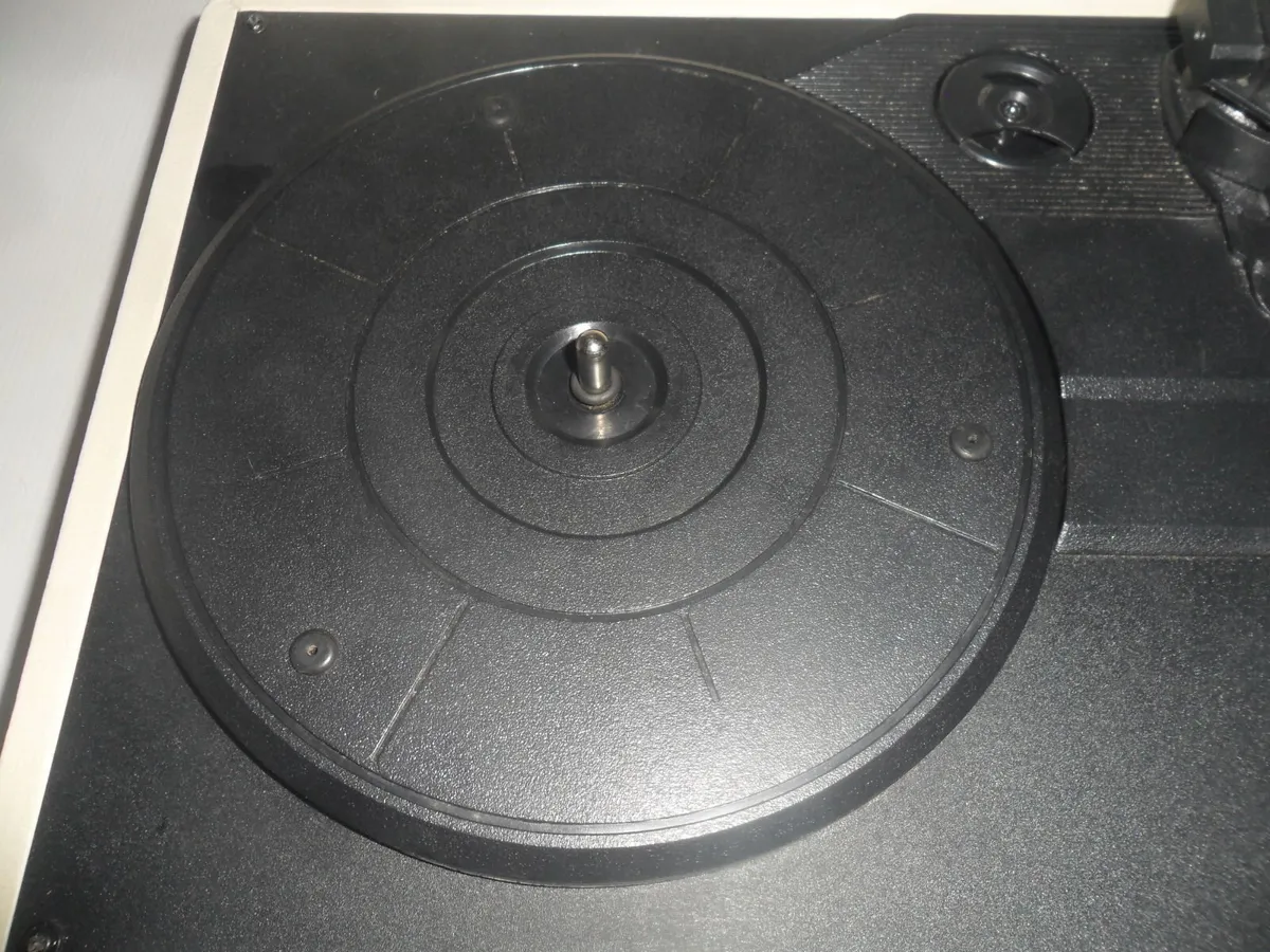 turntable - Image 2