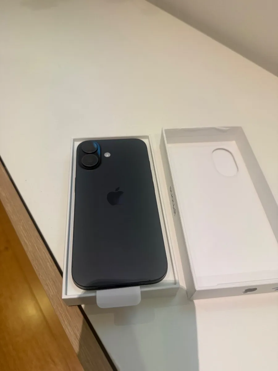 iPhone 17 256GB Black - Image 1
