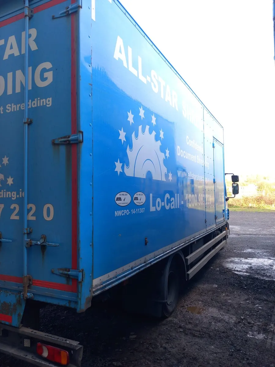 Daf lf45. 220 9 stud 12ton - Image 3