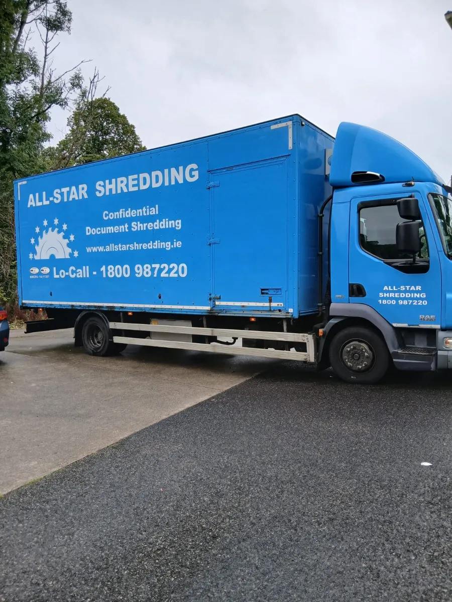 Daf lf45. 220 9 stud 12ton - Image 1