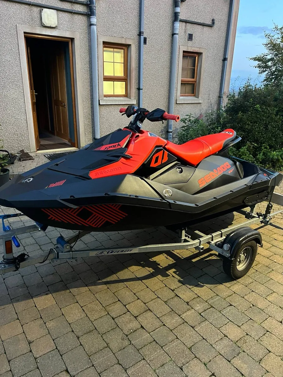 Seadoo spark trixx 3up Jetski - Image 4