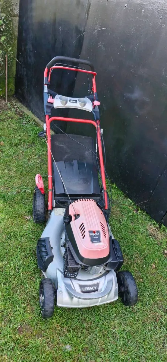💥💥 Legacy 21" self drive mulcher (bargain) 💥💥 - Image 1