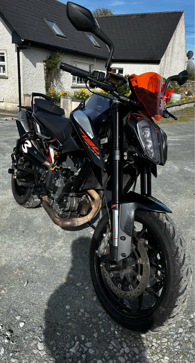 KTM Duke 790 - Image 1