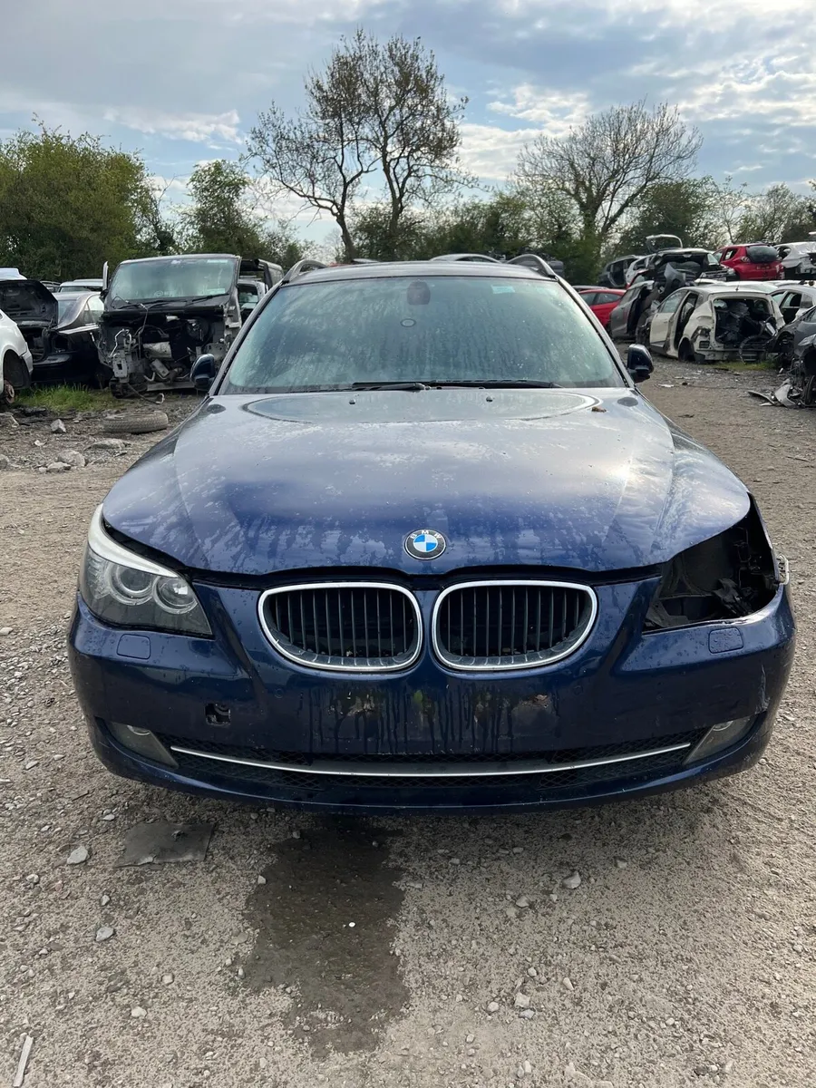 Breaking bmw 520d 2009 e61 a76 - Image 2
