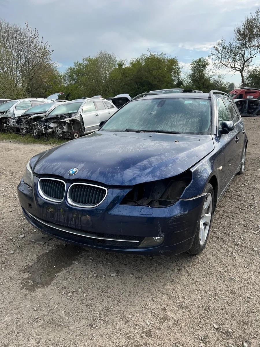 Breaking bmw 520d 2009 e61 a76 - Image 3