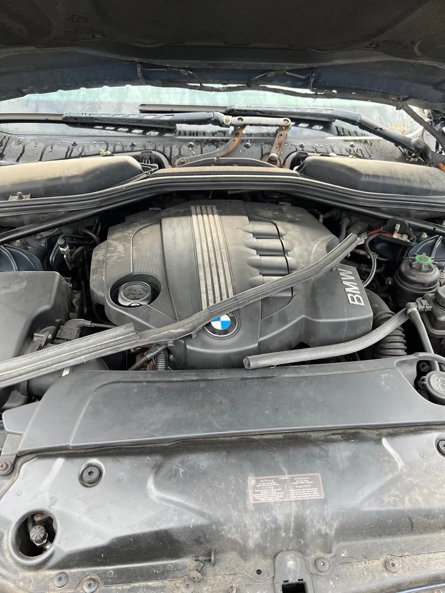 Breaking bmw 520d 2009 e61 a76 - Image 4