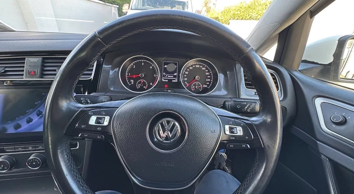 Volkswagen - Image 4