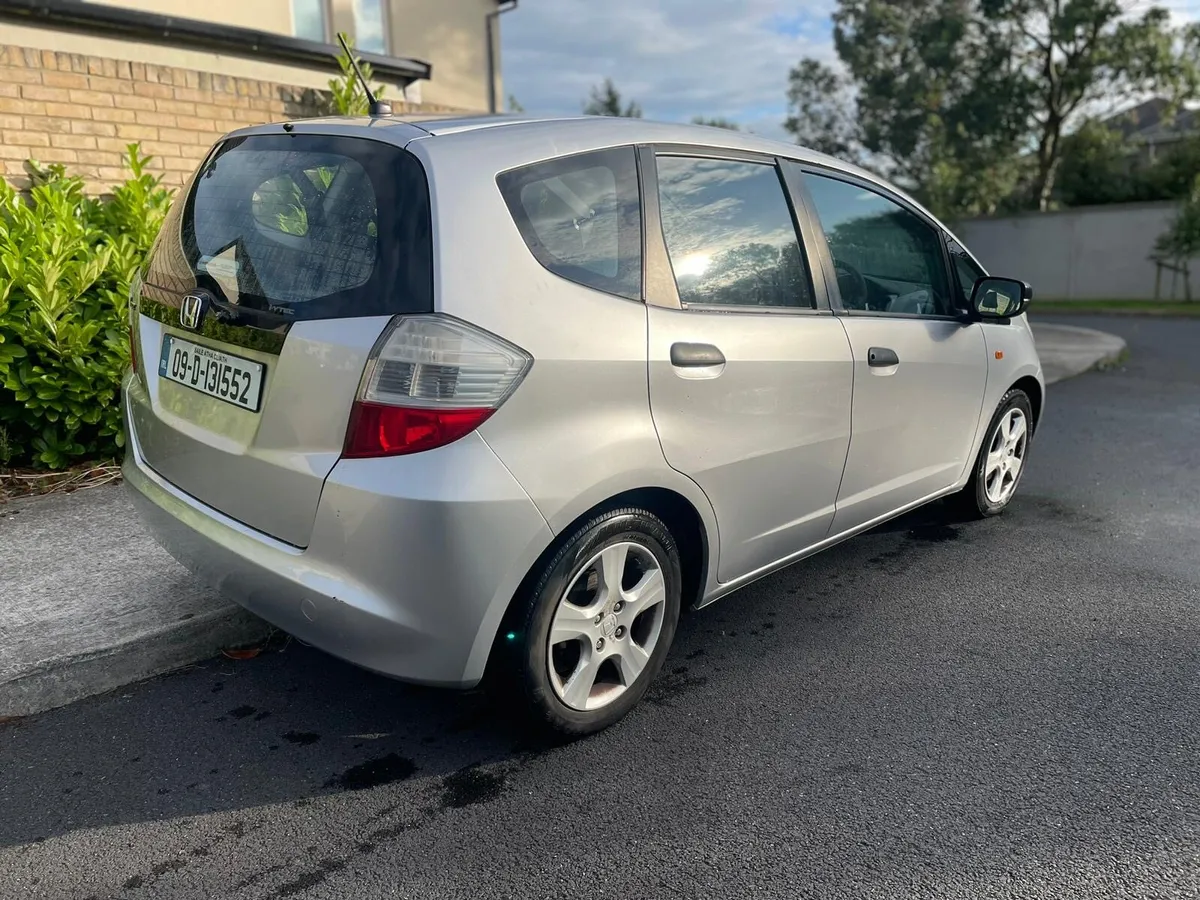 09 Honda Jazz manual - Image 2