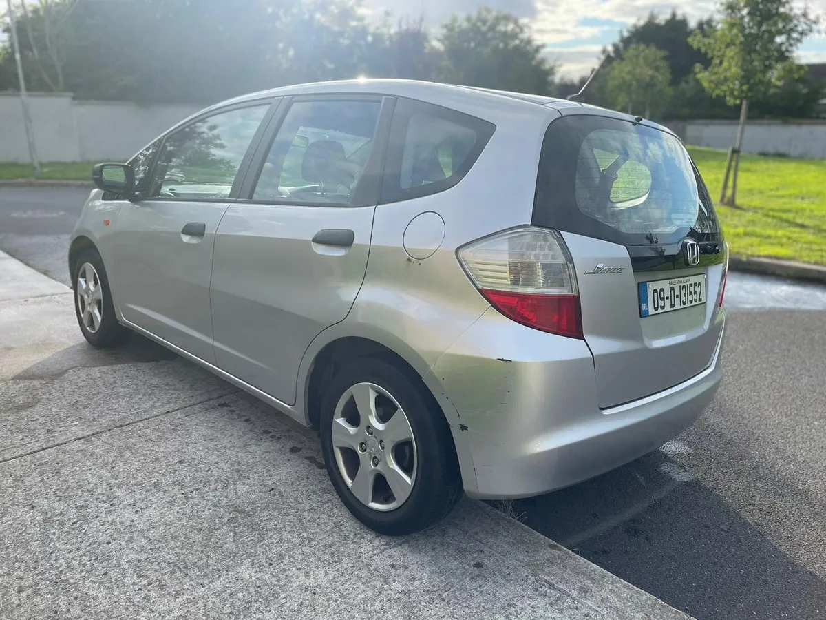 09 Honda Jazz manual - Image 3