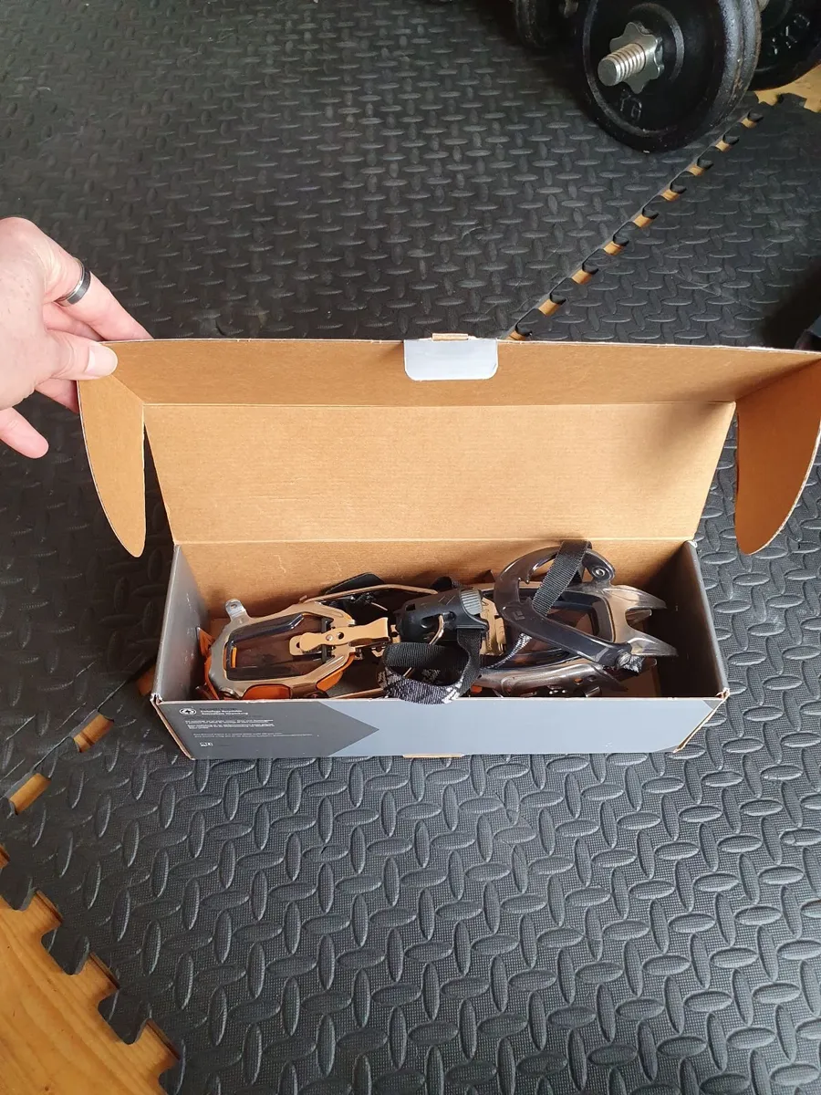 Black Diamond crampons - Image 3