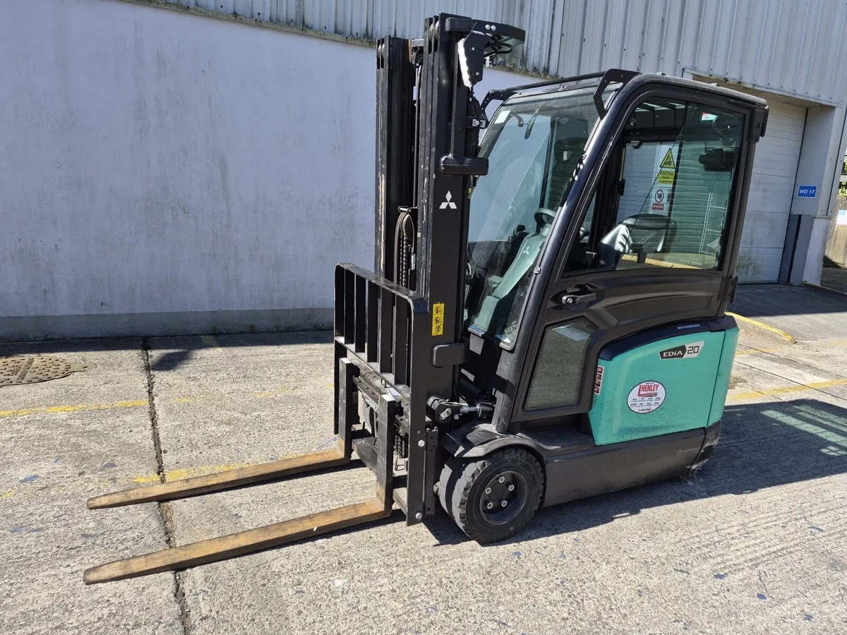 Forklift - Image 4
