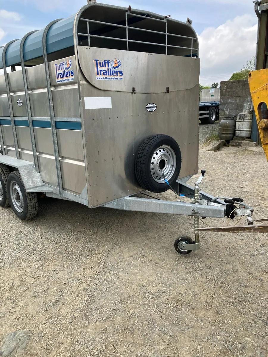 Trailer - Image 1