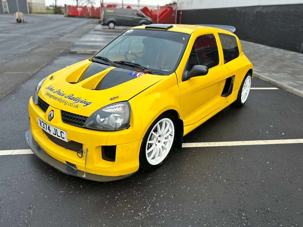 Clio V6 Trophy Ex John Price - Image 3