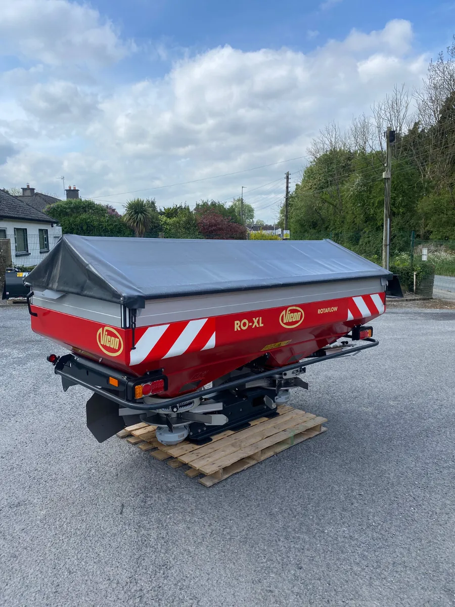 Fertiliser spreader - Image 2
