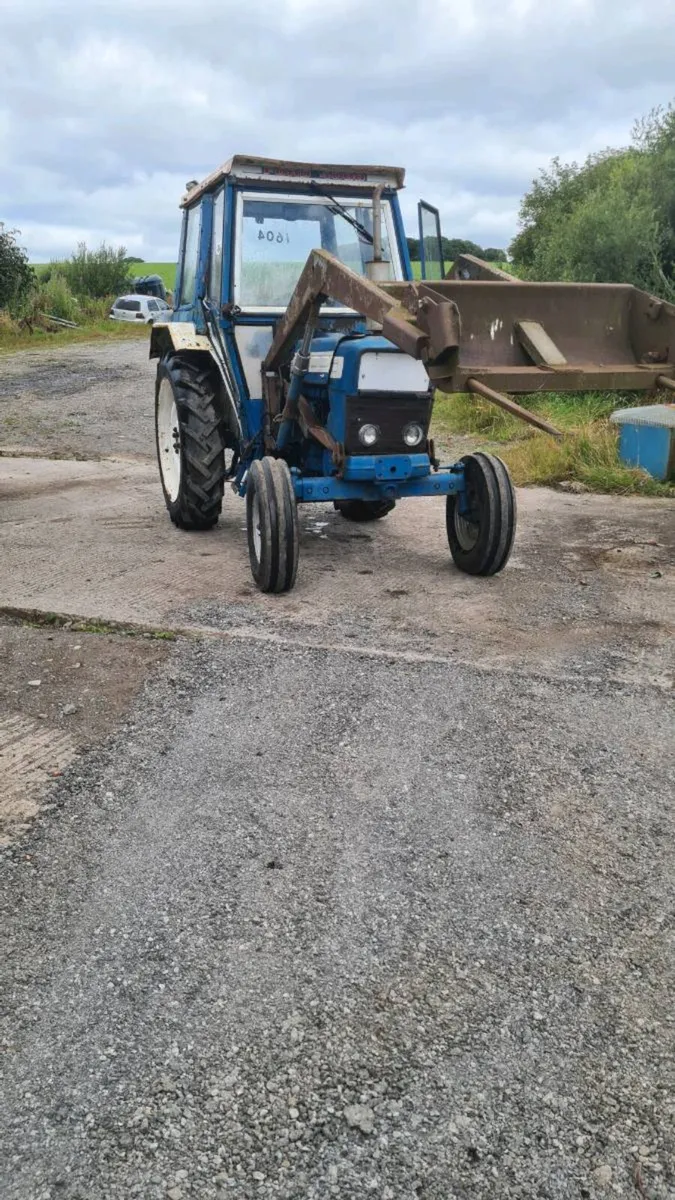 Ford 4000 tractor - Image 1