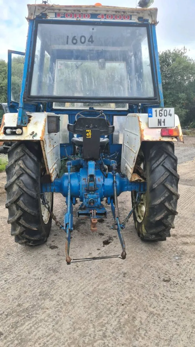 Ford 4000 tractor - Image 3