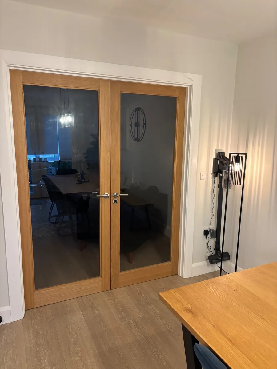 Oak Shaker Glass Double Door s  80 x 32 - Image 3