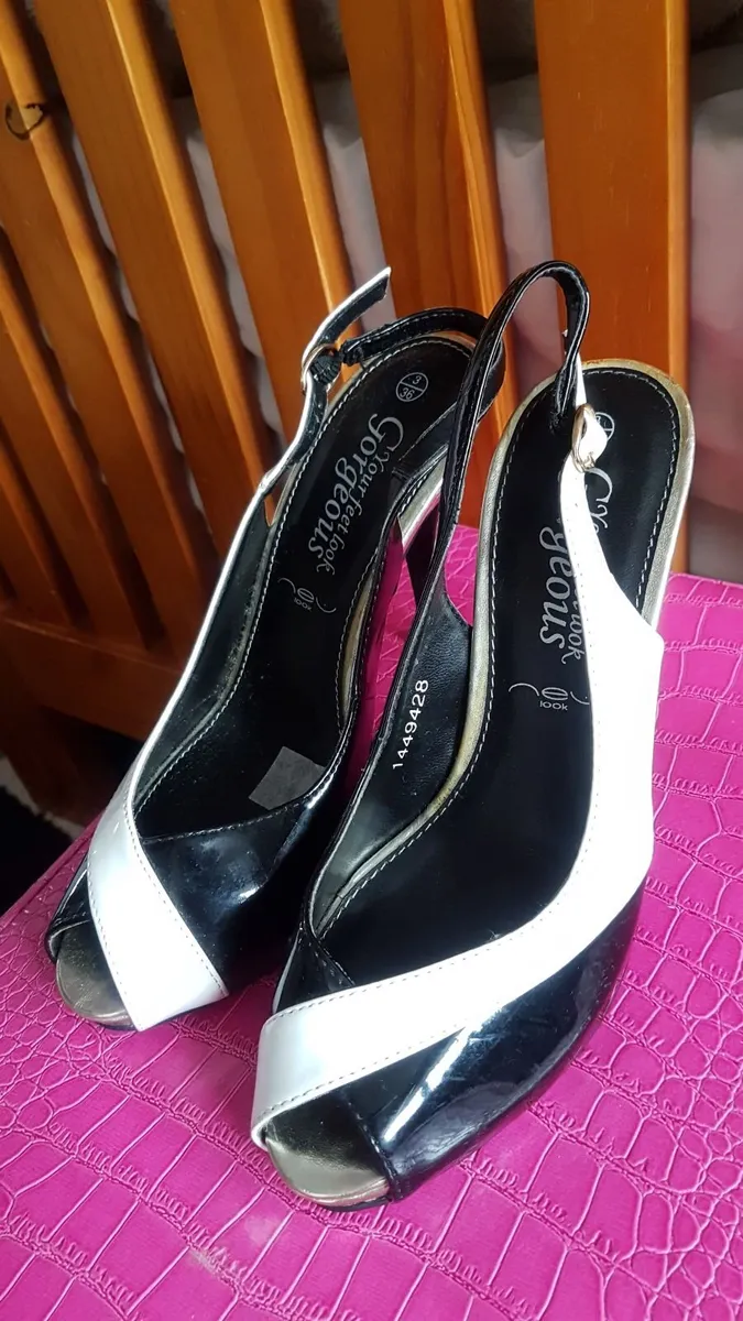 New look heels size 3 never worn - Image 1