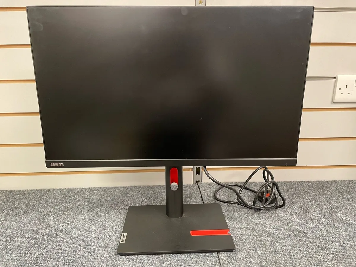 Monitor Lenovo ThinkVision 24” - Image 1