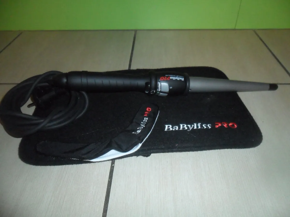 Curling Iron - Image 1